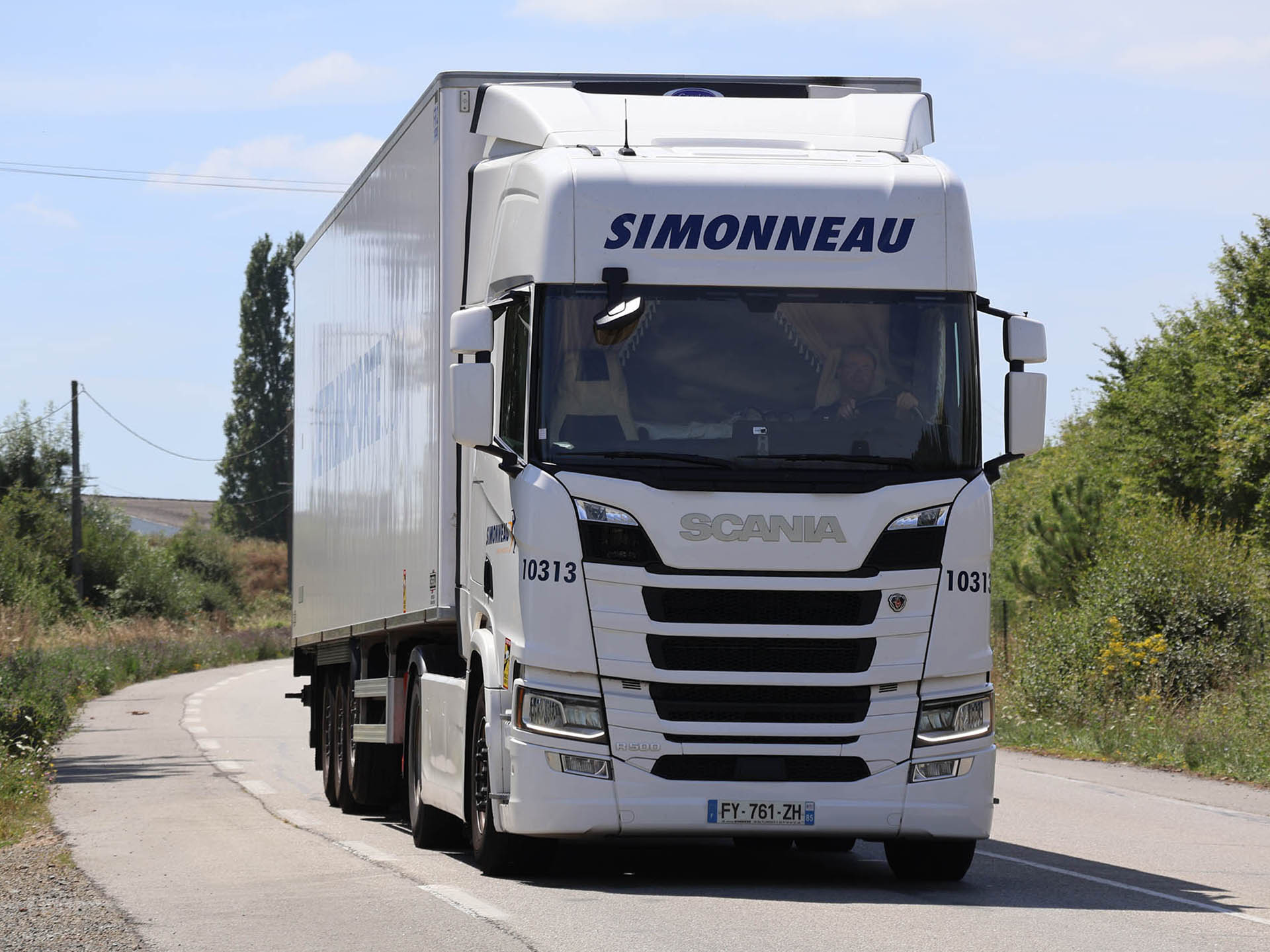 Semi frigorifique SIMONNEAU sur la route