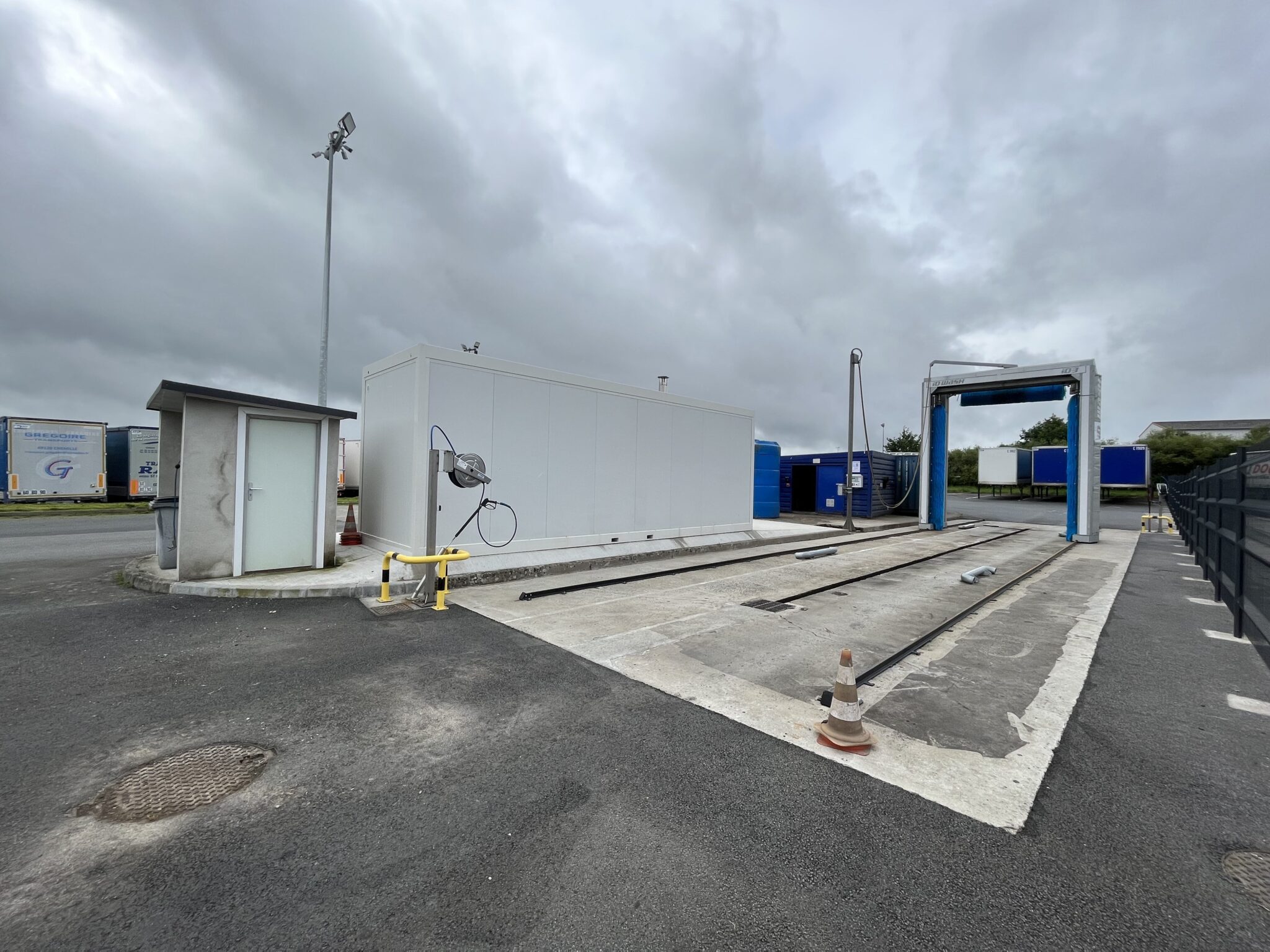 Nouvelle station de lavage poids lourds Transports RAUD