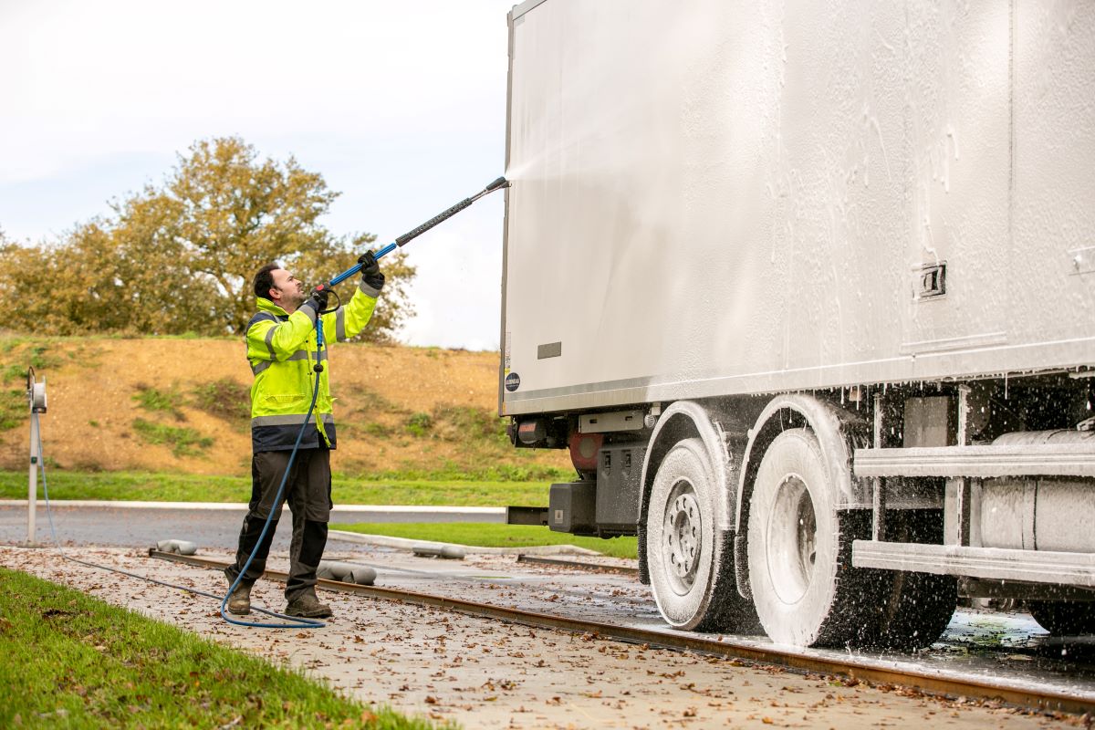 Station lavage publique poids lourds